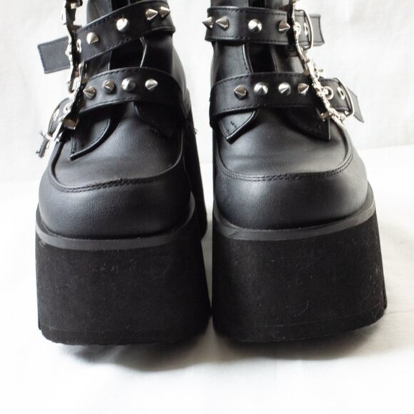 Demonia Ashes-55 Women Goth Chunky Heeled Platform Boots Sz 6 Witchy Bats Buckle - Picture 7 of 10